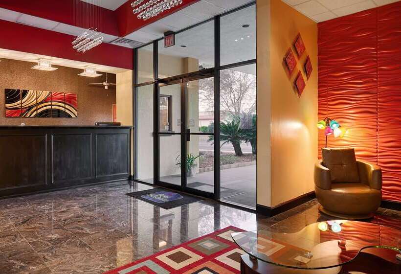 فندق Best Western Executive Inn