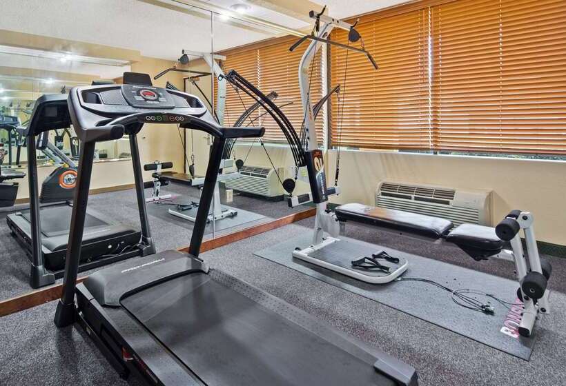 فندق Best Western Executive Inn