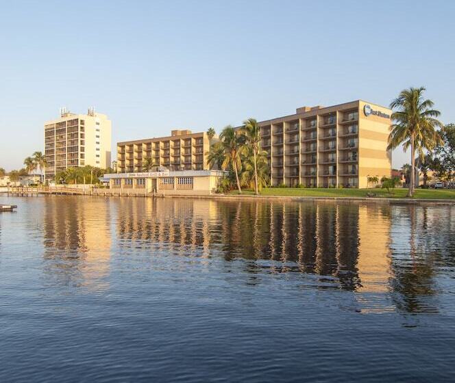 בית מלון כפרי Best Western Fort Myers Waterfront