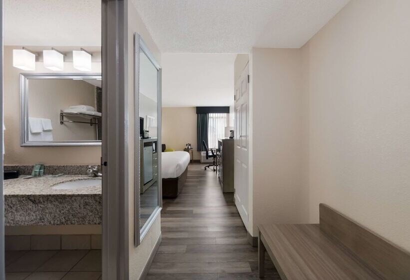 酒店 Best Western Hampton Coliseum Inn