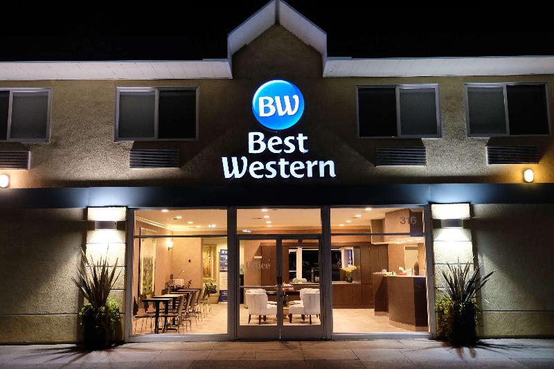 בית מלון כפרי Best Western Inn