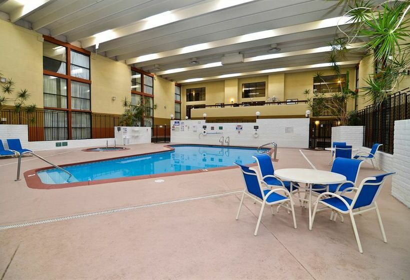 Red Lion Hotel Farmington