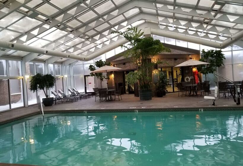 Best Western Okemos/east Lansing Hotel & Suites