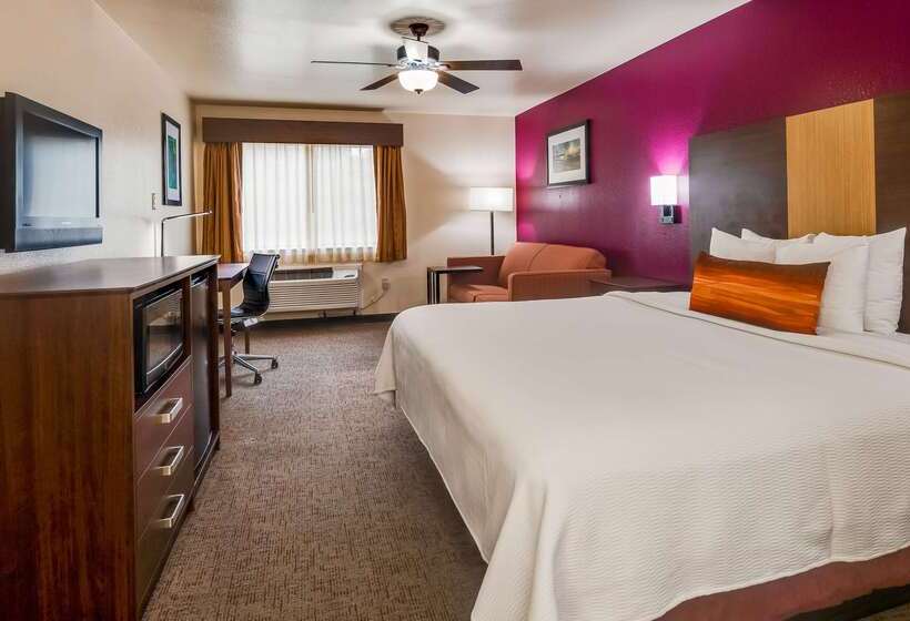 Отель Best Western Pineywoods Inn