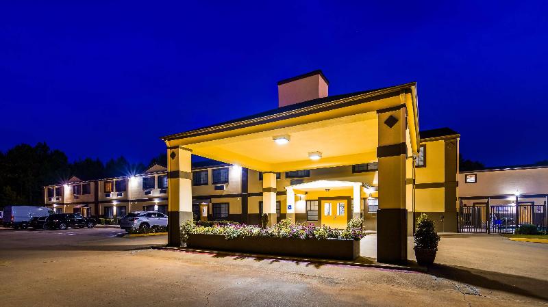 ホテル Best Western Pineywoods Inn