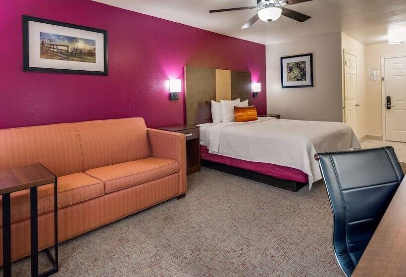 Отель Best Western Pineywoods Inn