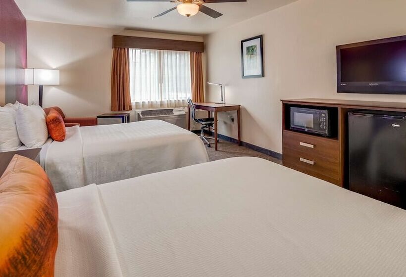 ホテル Best Western Pineywoods Inn