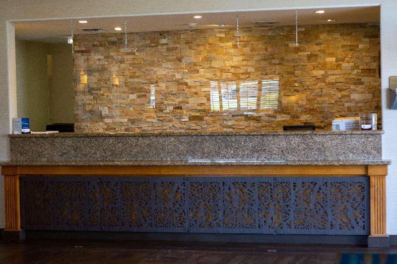 فندق Best Western Plus A Wayfarer S Inn & Suites