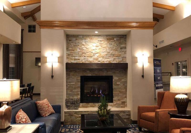 فندق Best Western Plus A Wayfarer S Inn & Suites