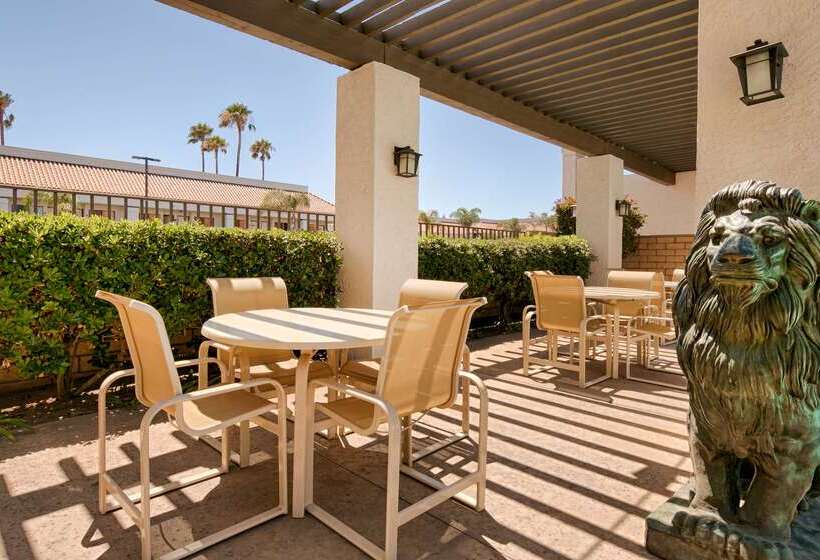 فندق Best Western Plus Big America