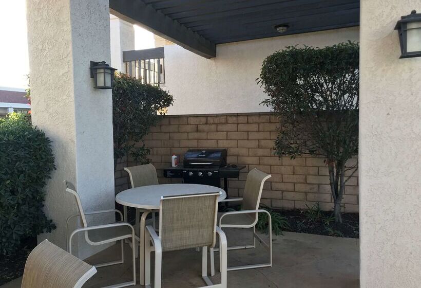 فندق Best Western Plus Big America