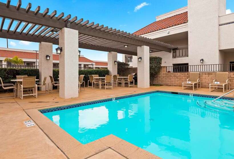 فندق Best Western Plus Big America