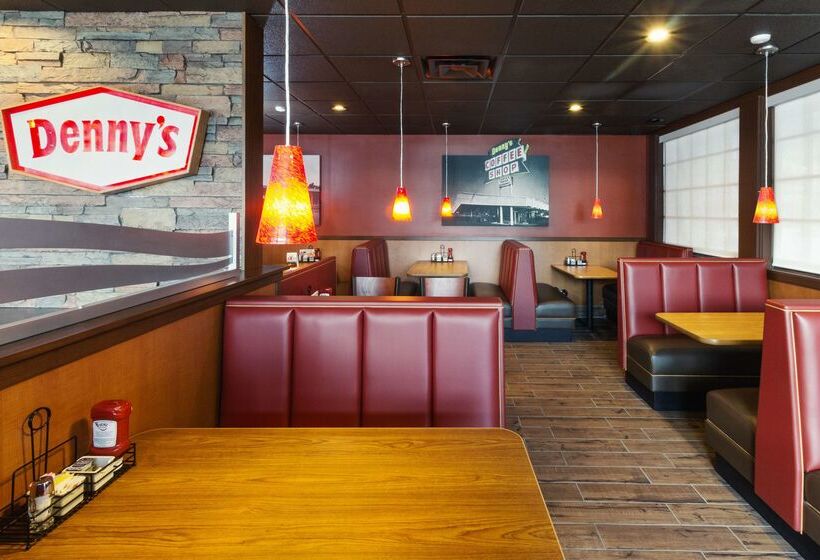 호텔 Best Western Plus Carriage Inn