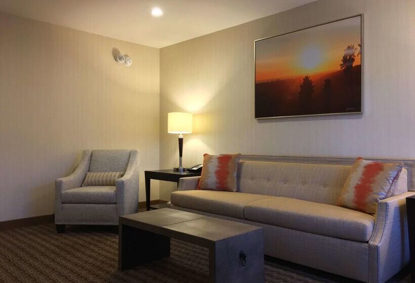 호텔 Best Western Plus Carriage Inn