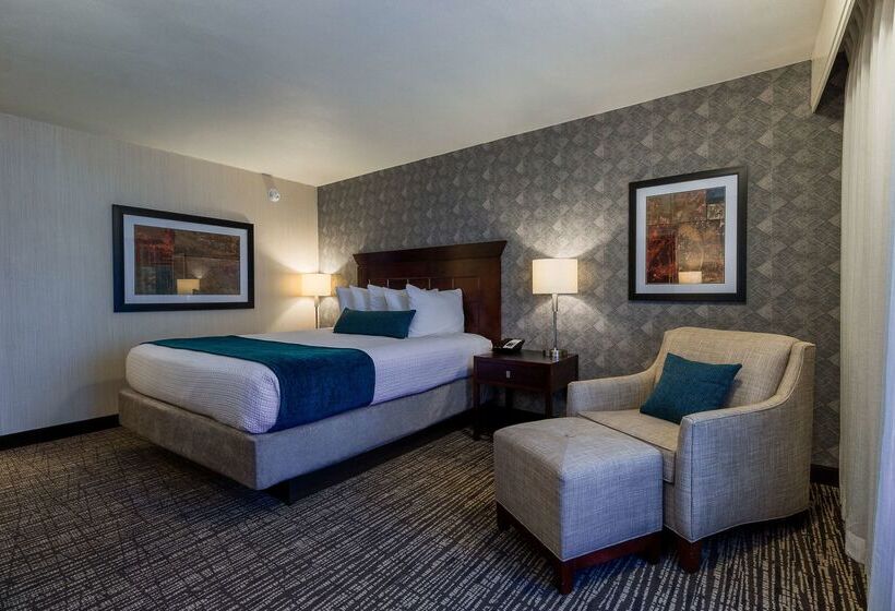 호텔 Best Western Plus Carriage Inn