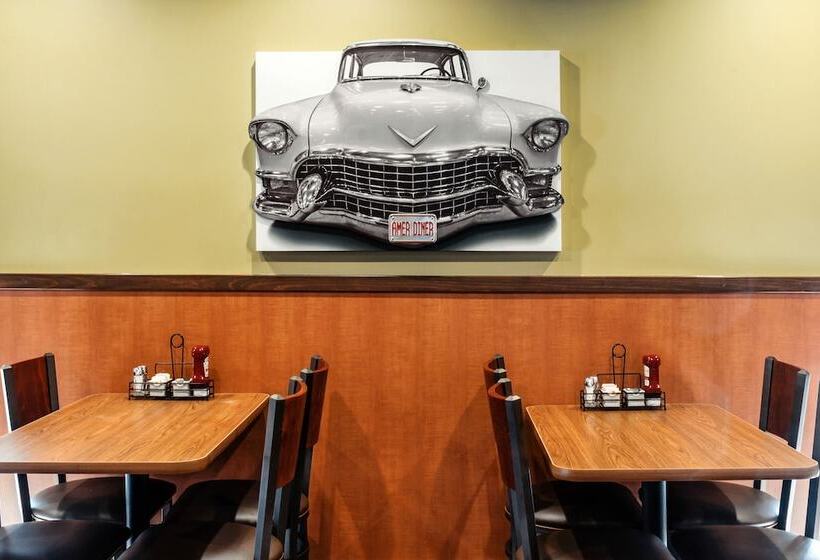 호텔 Best Western Plus Carriage Inn