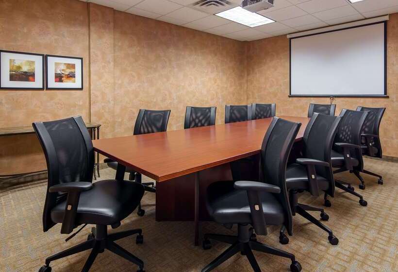 בית מלון כפרי Best Western Plus Dakota Ridge