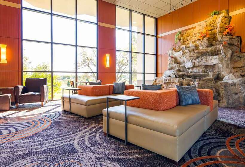 בית מלון כפרי Best Western Plus Dakota Ridge