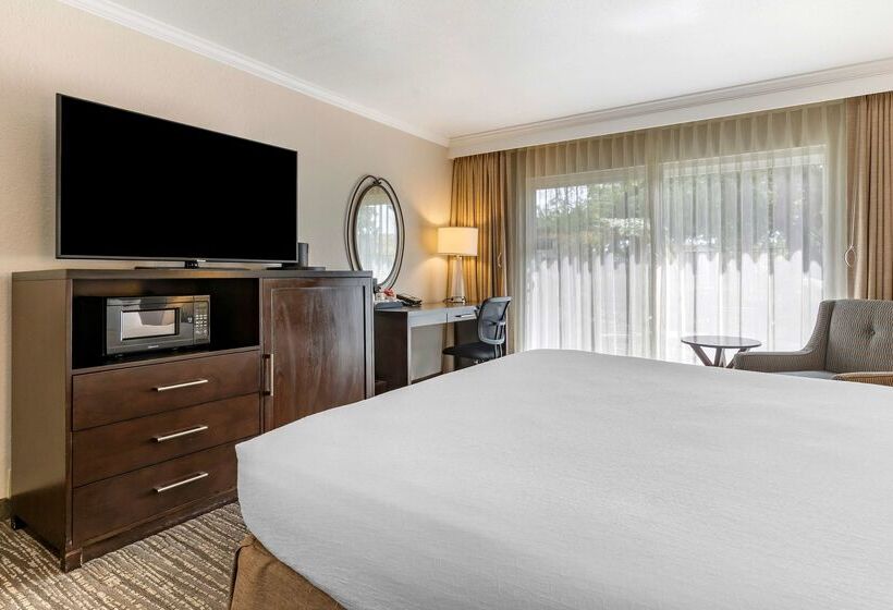 ホテル Best Western Plus Garden Court Inn