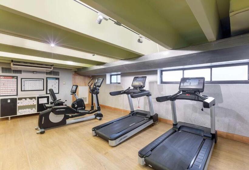 酒店 Best Western Plus Milwaukee West