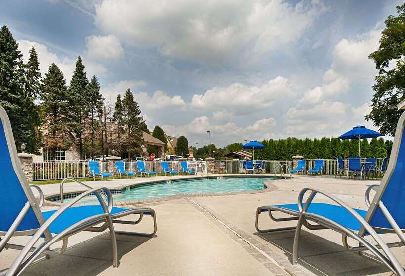 ホテル Best Western Plus Revere Inn & Suites