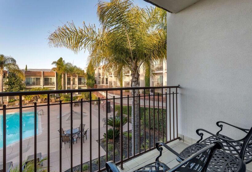 فندق Best Western Plus Royal Oak