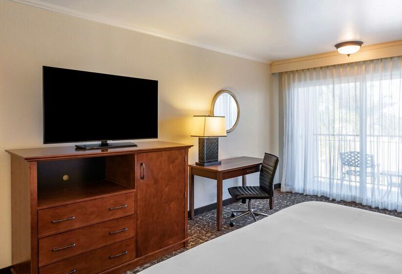 فندق Best Western Plus Royal Oak