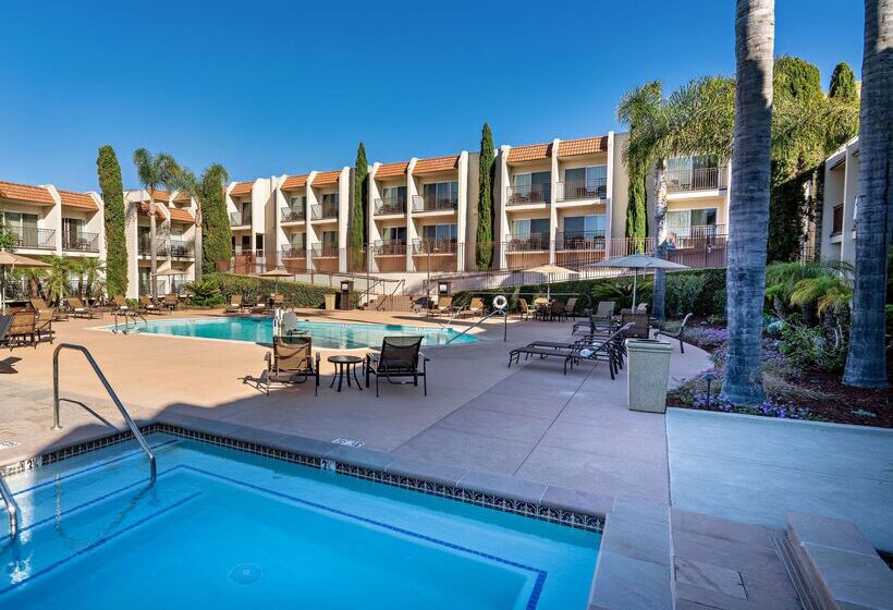 בית מלון כפרי Best Western Plus Royal Oak