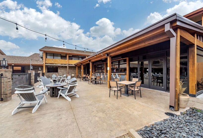 فندق Best Western Plus Saddleback Inn And Conference Center