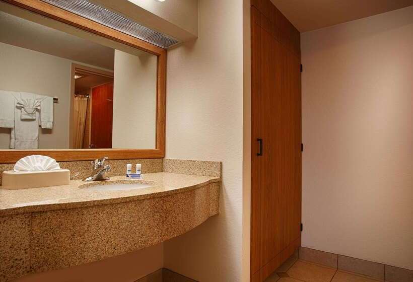 فندق Best Western Plus Saddleback Inn And Conference Center