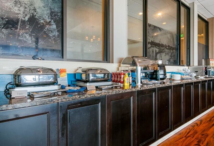 فندق Best Western Plus Silverdale Beach