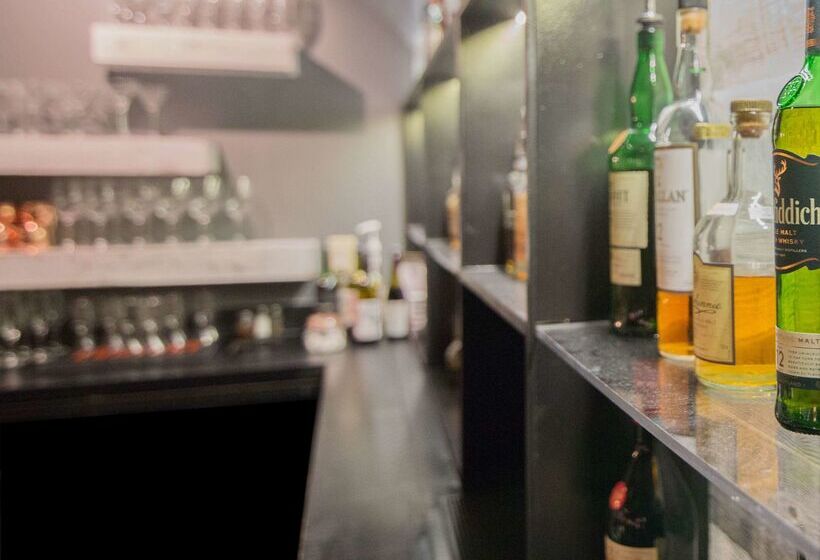 בית מלון כפרי Best Western Plus Steeplegate Inn