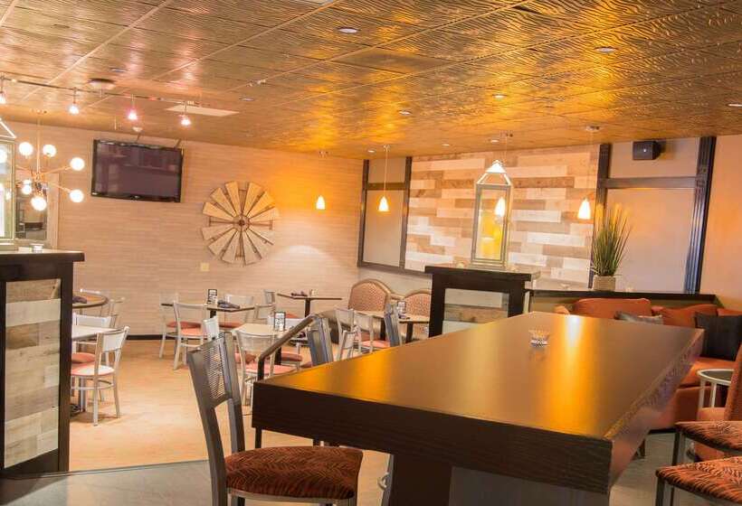 בית מלון כפרי Best Western Plus Steeplegate Inn