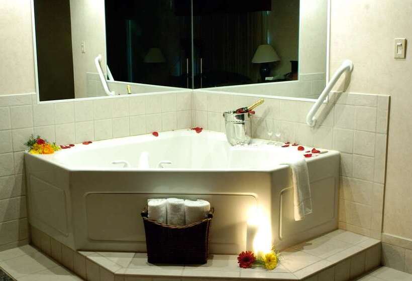 בית מלון כפרי Best Western Plus Steeplegate Inn