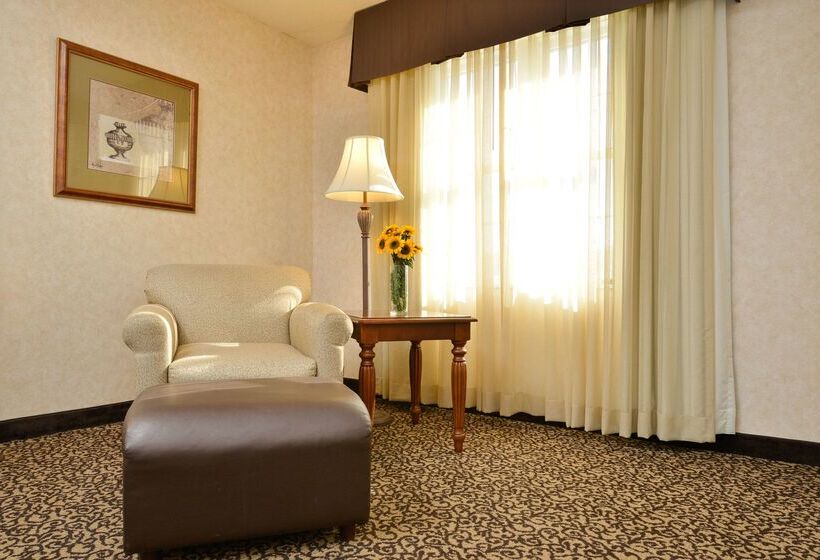 בית מלון כפרי Best Western Plus Steeplegate Inn