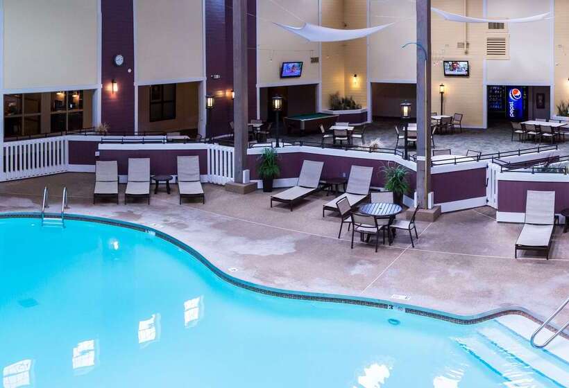 בית מלון כפרי Best Western Plus Steeplegate Inn