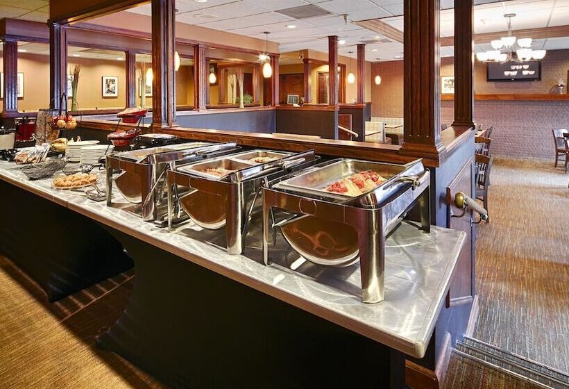 בית מלון כפרי Best Western Plus Steeplegate Inn