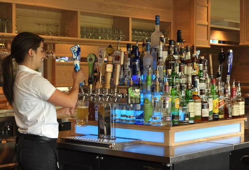 ホテル Best Western Plus University Inn