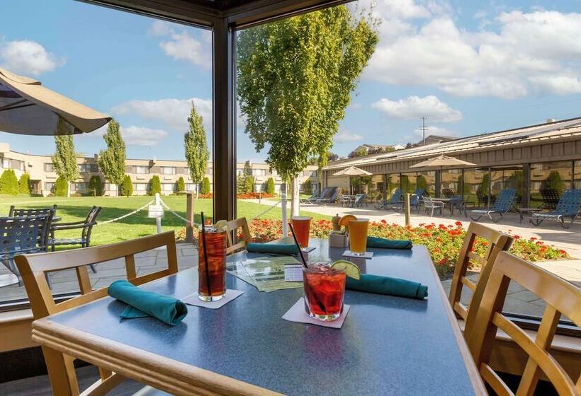 ホテル Best Western Plus University Inn