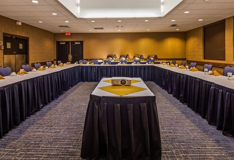 ホテル Best Western Plus University Inn