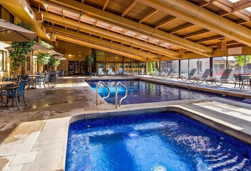 ホテル Best Western Plus University Inn