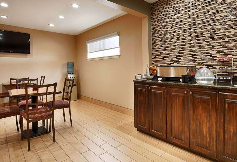 בית מלון כפרי Best Western Red Carpet Inn Hereford