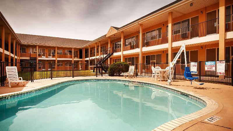 בית מלון כפרי Best Western Red Carpet Inn Hereford