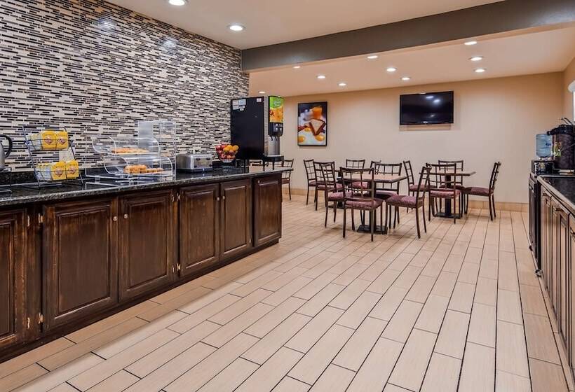 בית מלון כפרי Best Western Red Carpet Inn Hereford