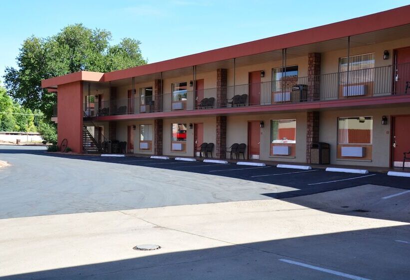 هتل Best Western Red Hills