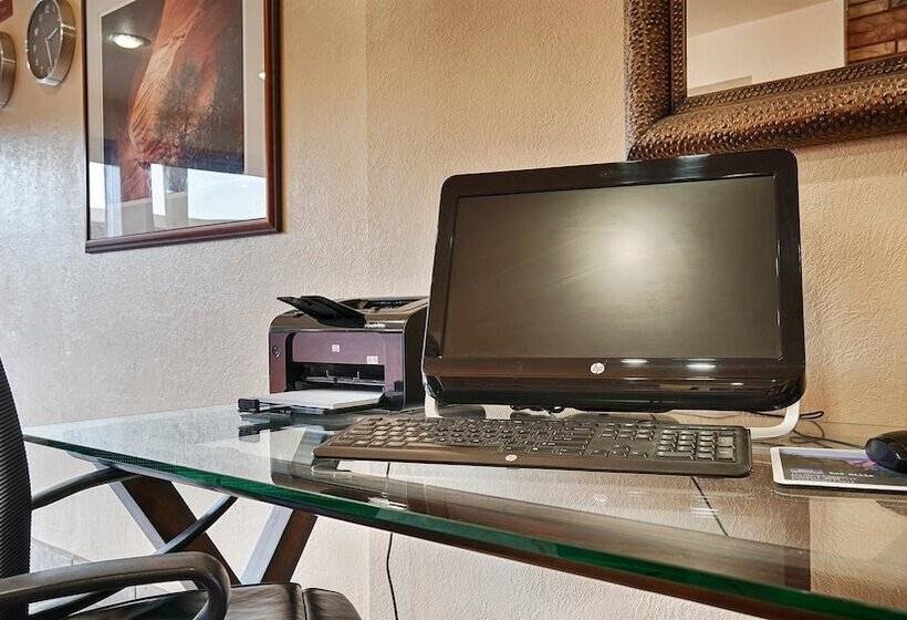 ホテル Best Western Red Hills