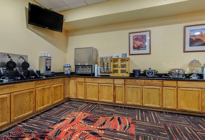 هتل Best Western Red Hills
