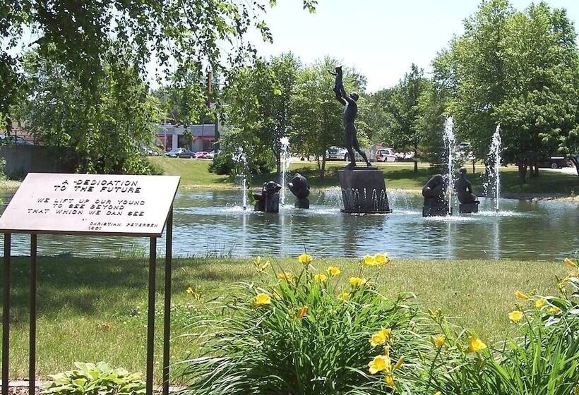 酒店 Rock Island Inn & Suites Marshalltown