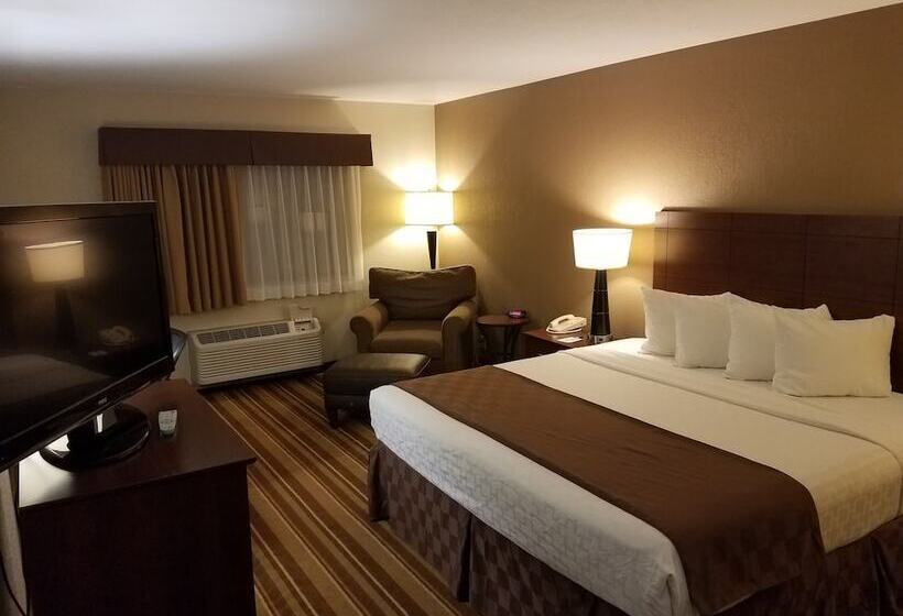 Отель Rock Island Inn & Suites Marshalltown