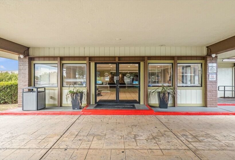 Отель Best Western Roseville Inn